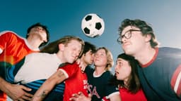 %100 Müzik Sunar: The Sophs